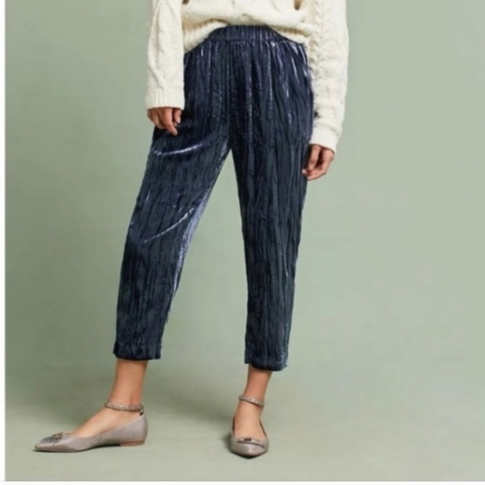 ETT:TWA Anthropologie Kinley Blue Crushed‎ Velvet Cropped Pants